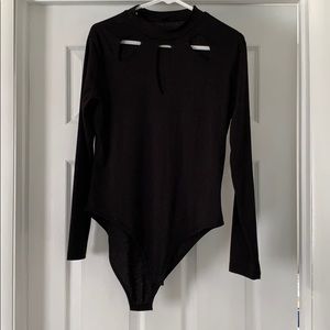 💋 Black onesie